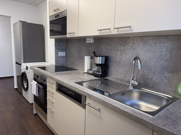 Solingen – 3 Zimmer Apartment – Kasernenstr. Apt. 3OG