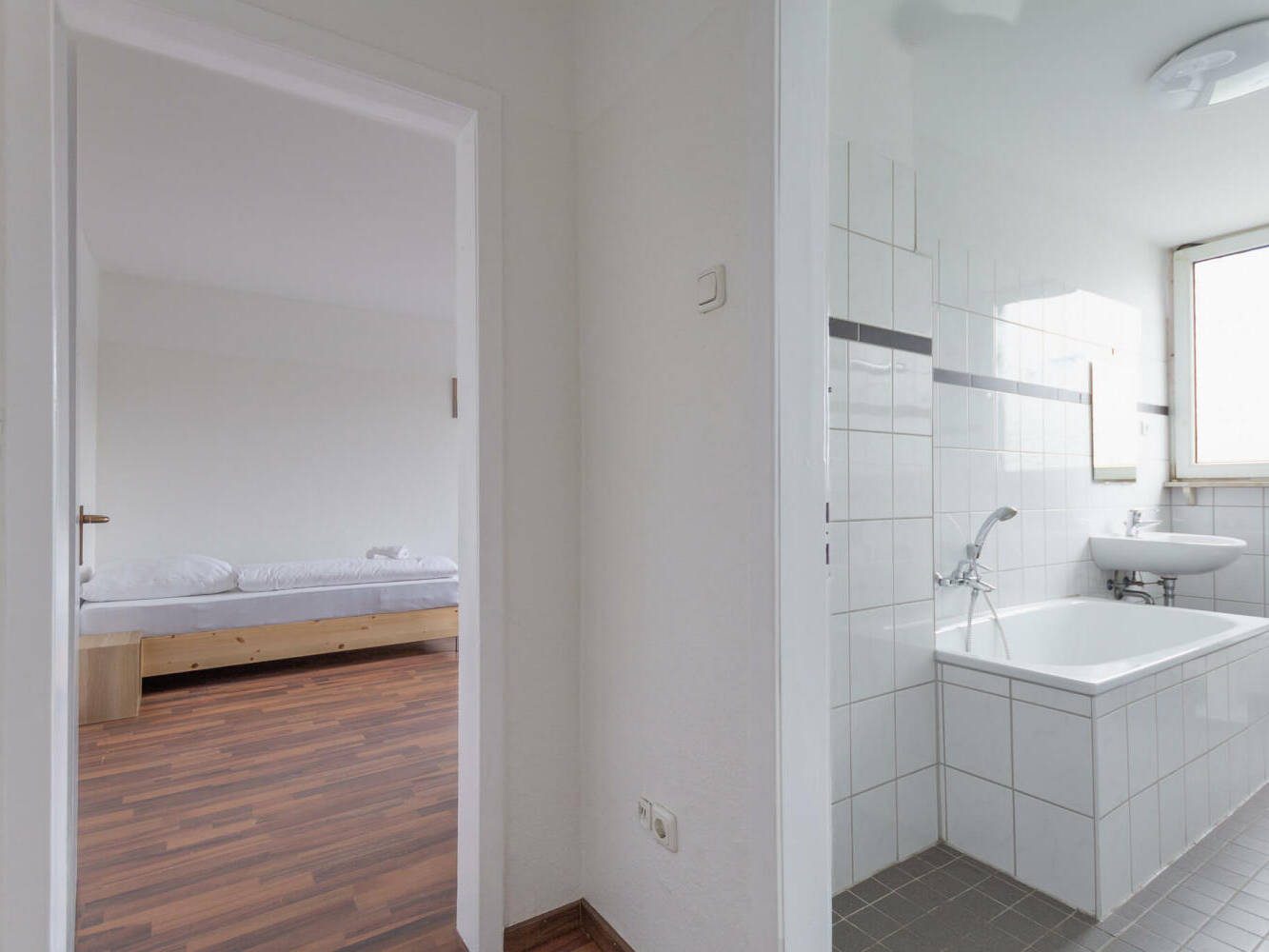 Monteurzimmer, Monteurwohnung, Mieten, Buchen, NRW, 03738006f5afa4098e45e075885c1863db96b816a4f3b9d1e4e57611295d7aad-1, Monteurzimmer, Monteurwohnung, Mieten, Buchen, NRW, 03738006f5afa4098e45e075885c1863db96b816a4f3b9d1e4e57611295d7aad-1,