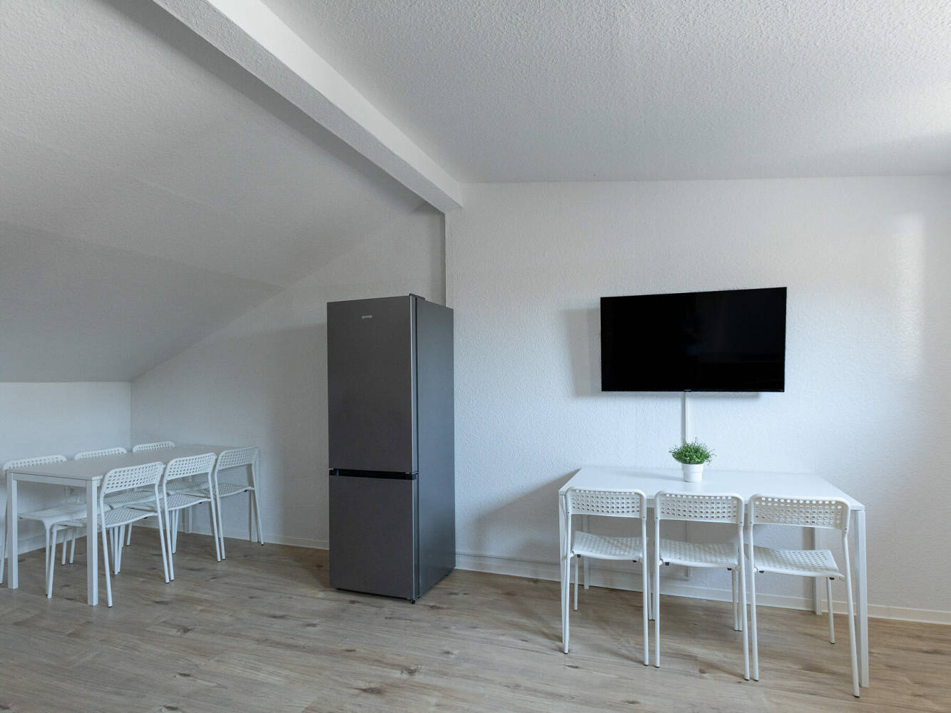 Monteurzimmer, Monteurwohnung, Mieten, Buchen, NRW, 0f5595e379ec28b7364a45991a10984b23aed32dfb42f75b057c71c369b36439-1,