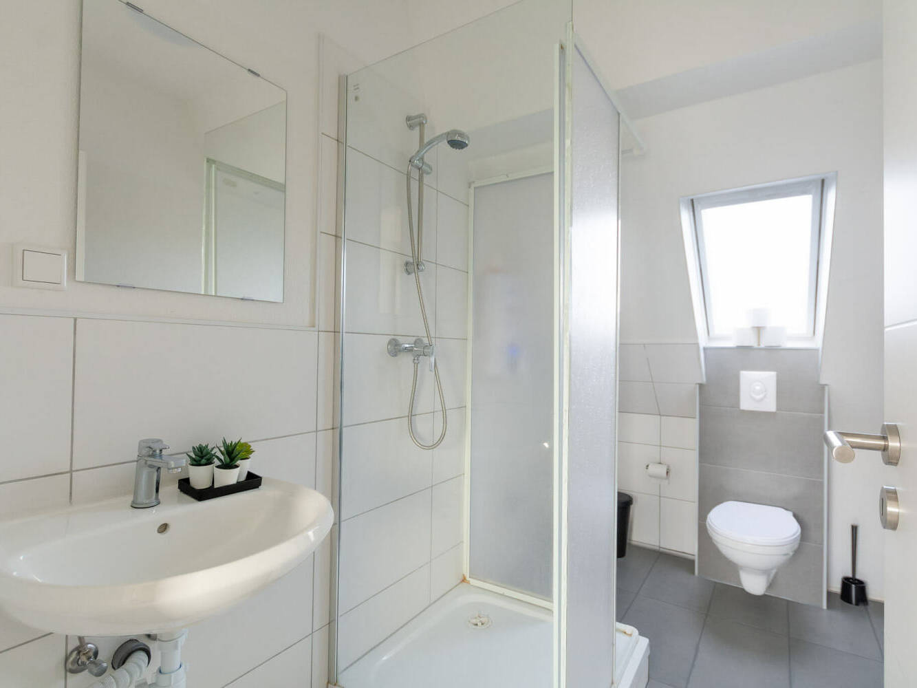 Monteurzimmer, Monteurwohnung, Mieten, Buchen, NRW, 50572444006e4410767e9b3c5e0738b680840b997626d02bd6c6ae4a07605c0a-2,