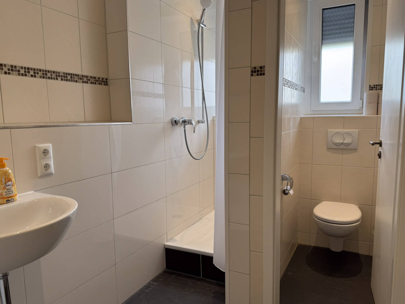 Monteurzimmer, Monteurwohnung, Mieten, Buchen, NRW, 5bebf19d464e0c078c5d03cfc0876cff89e760cedff0a1b7af5fde4b3ce0f2f6, Monteurzimmer, Monteurwohnung, Mieten, Buchen, NRW, 5bebf19d464e0c078c5d03cfc0876cff89e760cedff0a1b7af5fde4b3ce0f2f6,