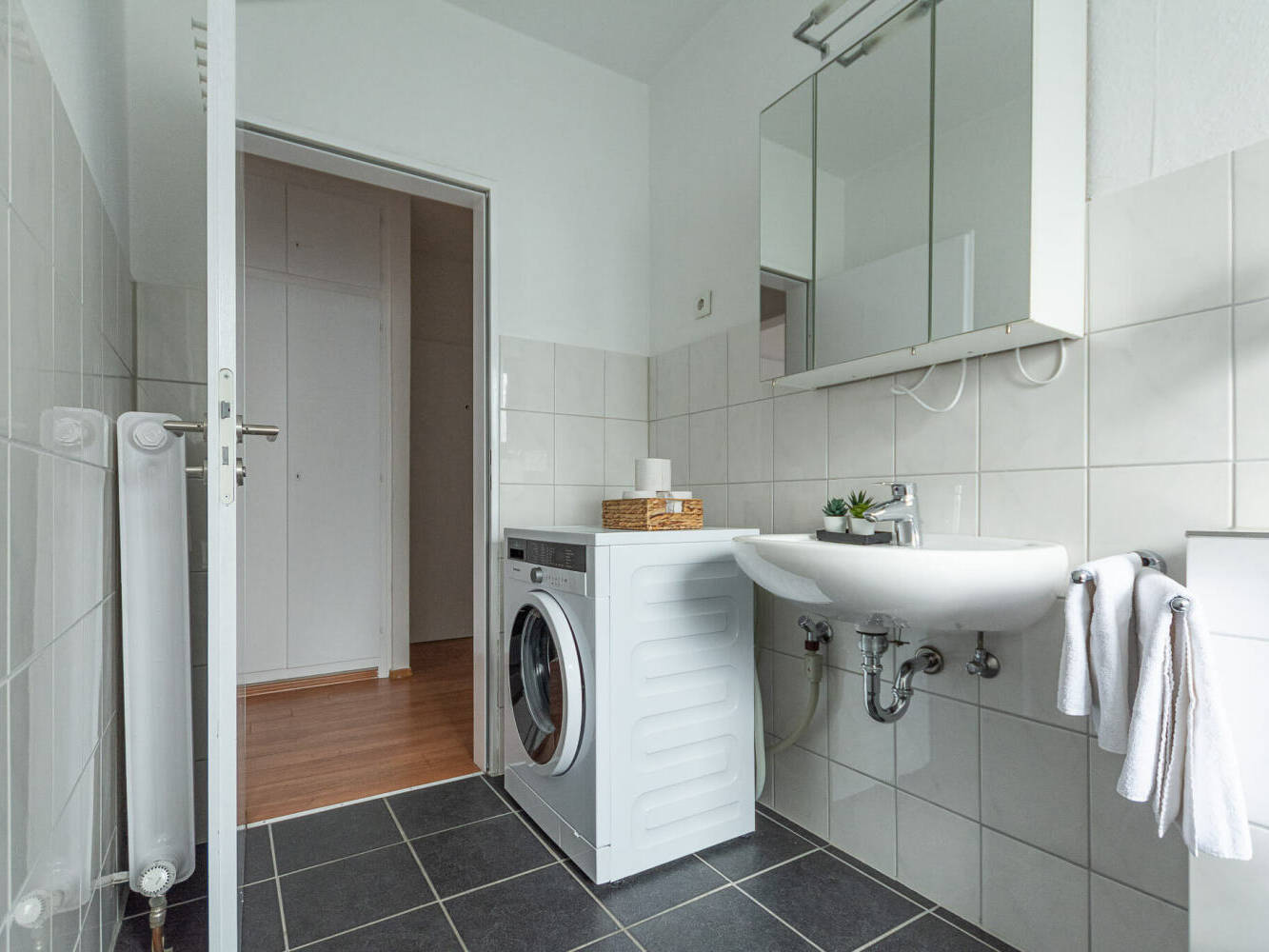 Monteurzimmer, Monteurwohnung, Mieten, Buchen, NRW, 5dc06cef749edb44085f5a043efbf90c9c22ca7a5223e1ddbc98738ff46350c3-1,