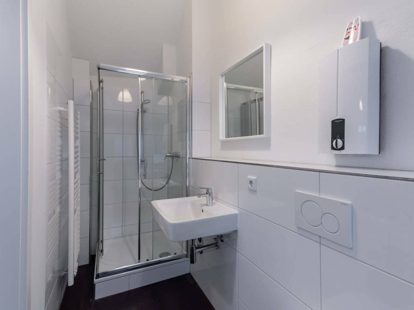 Workers' rooms, workers' apartments, rent, book, North Rhine-Westphalia, 7753f2bb84bf3e83cbf6e2c29482ebf2d08b4793cc49ce4c1f5c945f8cc86a95-1,