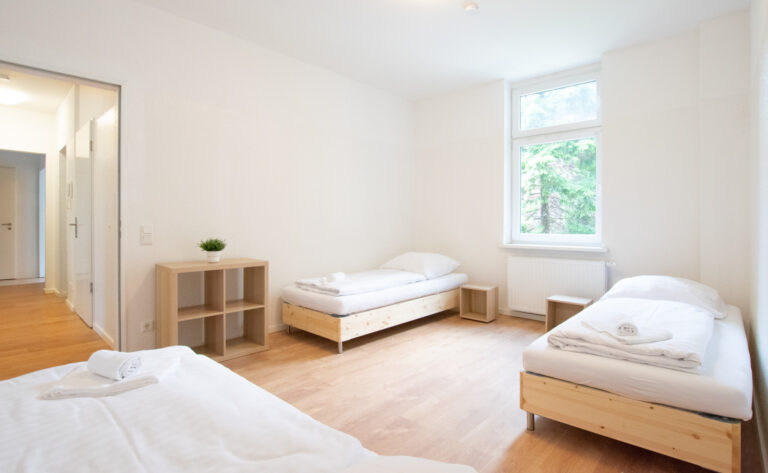 Duisburg – 4 Zimmer Apartment – Balkon – 1OG