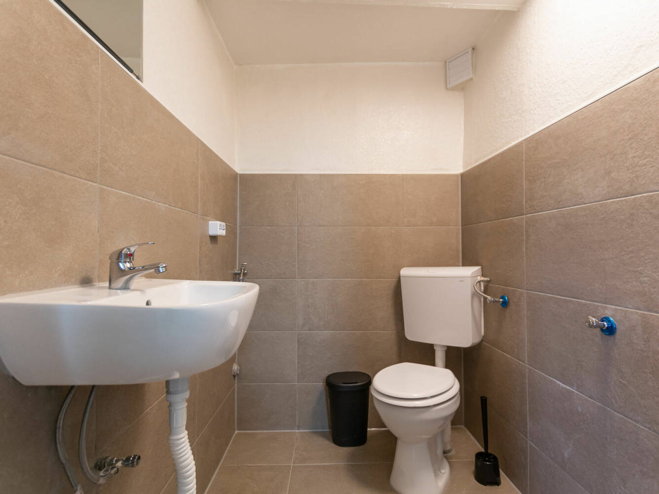 Monteurzimmer, Monteurwohnung, Mieten, Buchen, NRW, 8dca062471fa8302807be400913074282cab977b1d307cc9c4d9ccb4adac4ab4-1,