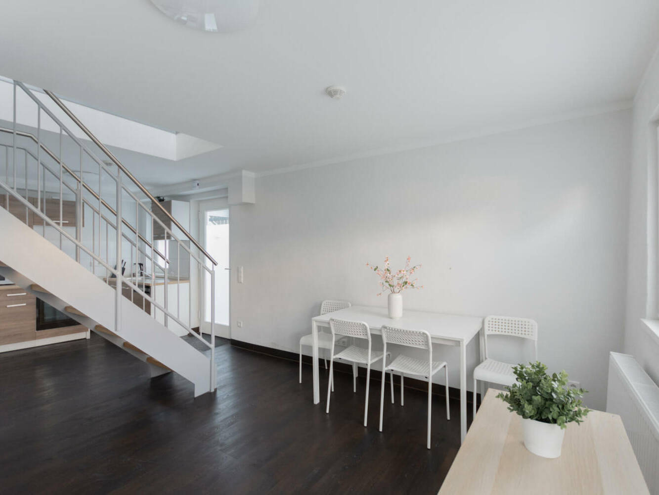 Workers' rooms, workers' apartments, rent, book, North Rhine-Westphalia, 8e6c2bae2b1c17d0d9f178d04d7d1d3b47e2cb842d321ef064494d0d52a72bc6-1,