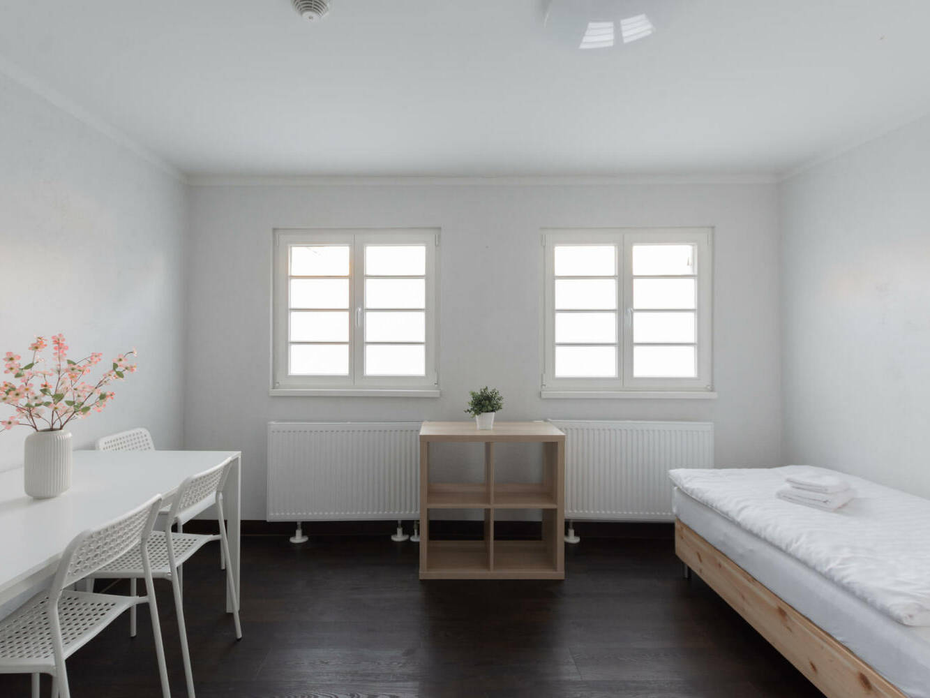 Workers' rooms, workers' apartments, rent, book, North Rhine-Westphalia, 9126413304f48c62e96a030551aabfeefe665b95197ed932c711c956e10c6897-1,