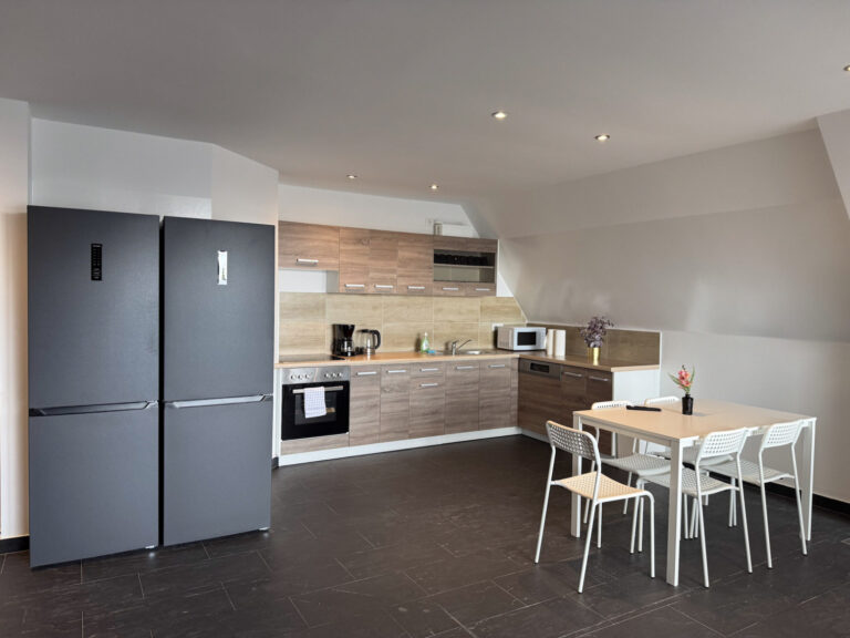 W Heinsberger Straße 35 2OG Apt. 4