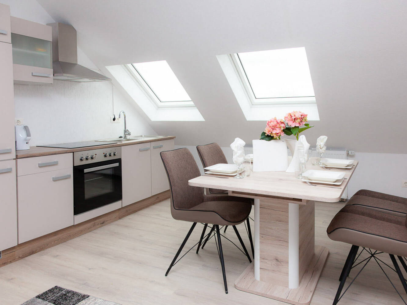 Monteurzimmer, Monteurwohnung, Mieten, Buchen, NRW, b8470f0a8fa337018f5c165660dd02582ef5fdde15f028c1778143e33dabad32-2,