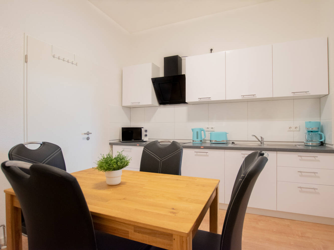 Monteurzimmer, Monteurwohnung, Mieten, Buchen, NRW, c7949a0fb6208f159c36e384af0d4c3b19d9ee595d1328bdfda659dac2cf290d-2,