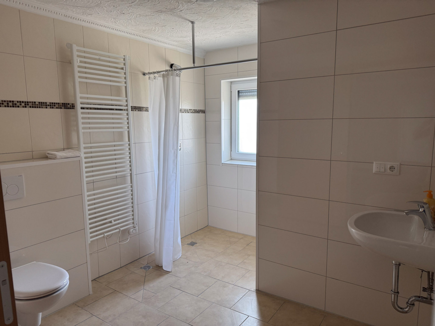 Monteurzimmer, Monteurwohnung, Mieten, Buchen, NRW, d002511361f0bd4de277386f3039ea308043754b24f5ae86af58bec0ea04c85a-1, Monteurzimmer, Monteurwohnung, Mieten, Buchen, NRW, d002511361f0bd4de277386f3039ea308043754b24f5ae86af58bec0ea04c85a-1,