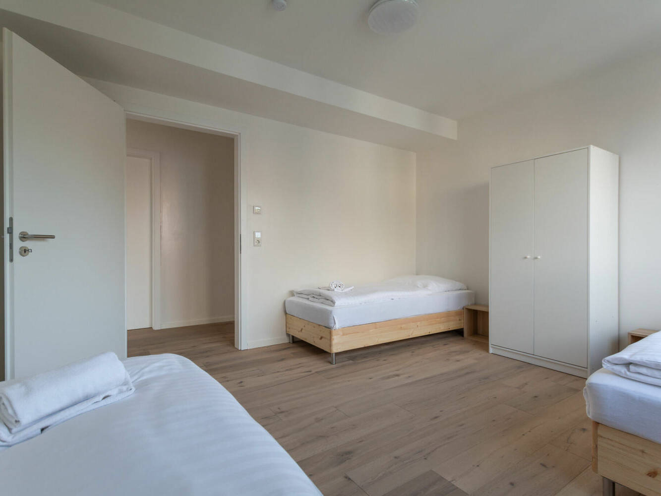 Monteurzimmer, Monteurwohnung, Mieten, Buchen, NRW, ebc83a6c4a81b8d5bd535b7addb3d766519ffeba45b852cca3d911e6ae3e492c-2,