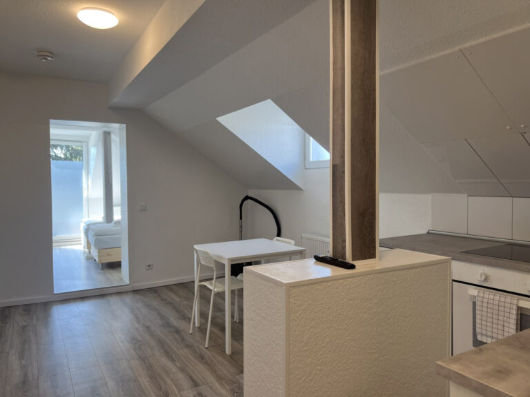 Krefeld – Str. Alte Linnerstr. – Etajul 2, partea din față, apartamentul 5