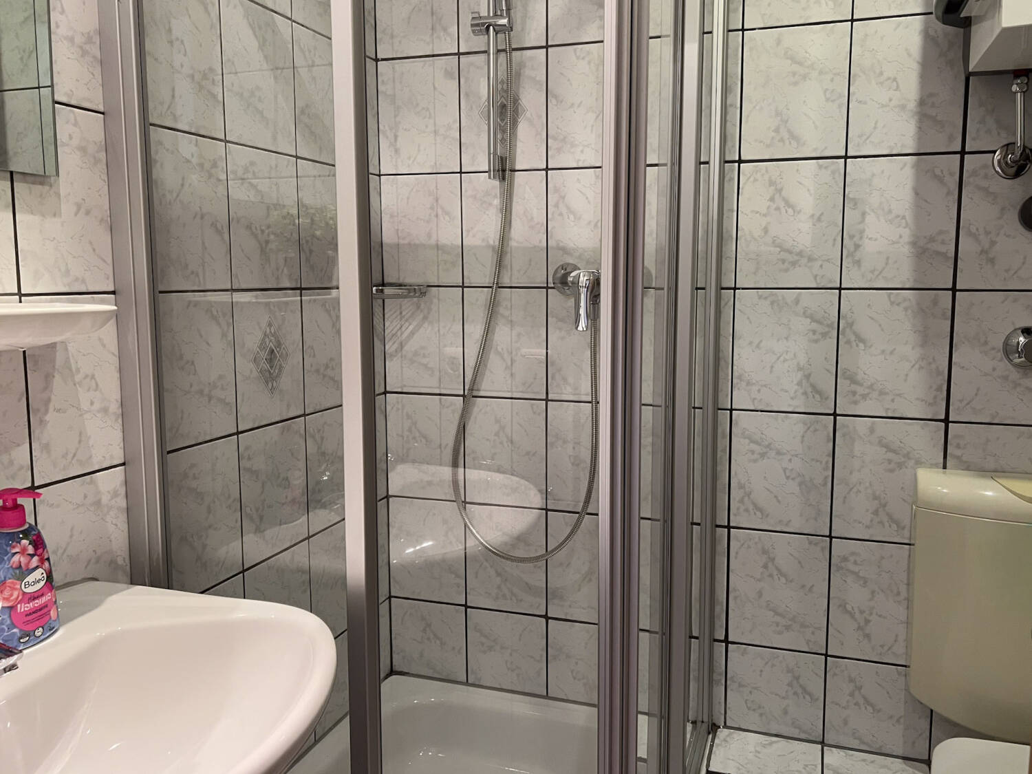 Monteurzimmer, Monteurwohnung, Mieten, Buchen, NRW, e330585dd55252d81244e240b72943c21ad76595028f3ed07e1720efab73aa39, Monteurzimmer, Monteurwohnung, Mieten, Buchen, NRW, e330585dd55252d81244e240b72943c21ad76595028f3ed07e1720efab73aa39,